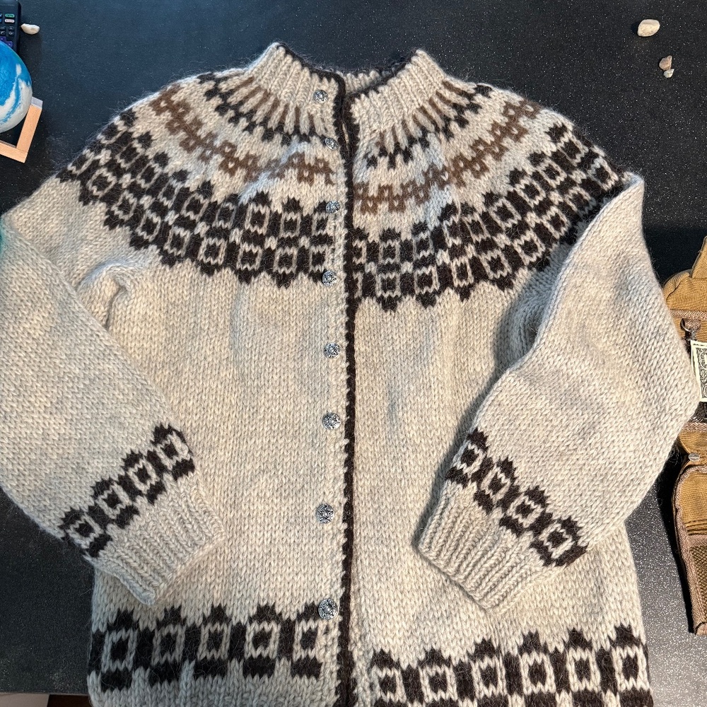 Vintage Hilda LTD 100% Wool Men’s XL